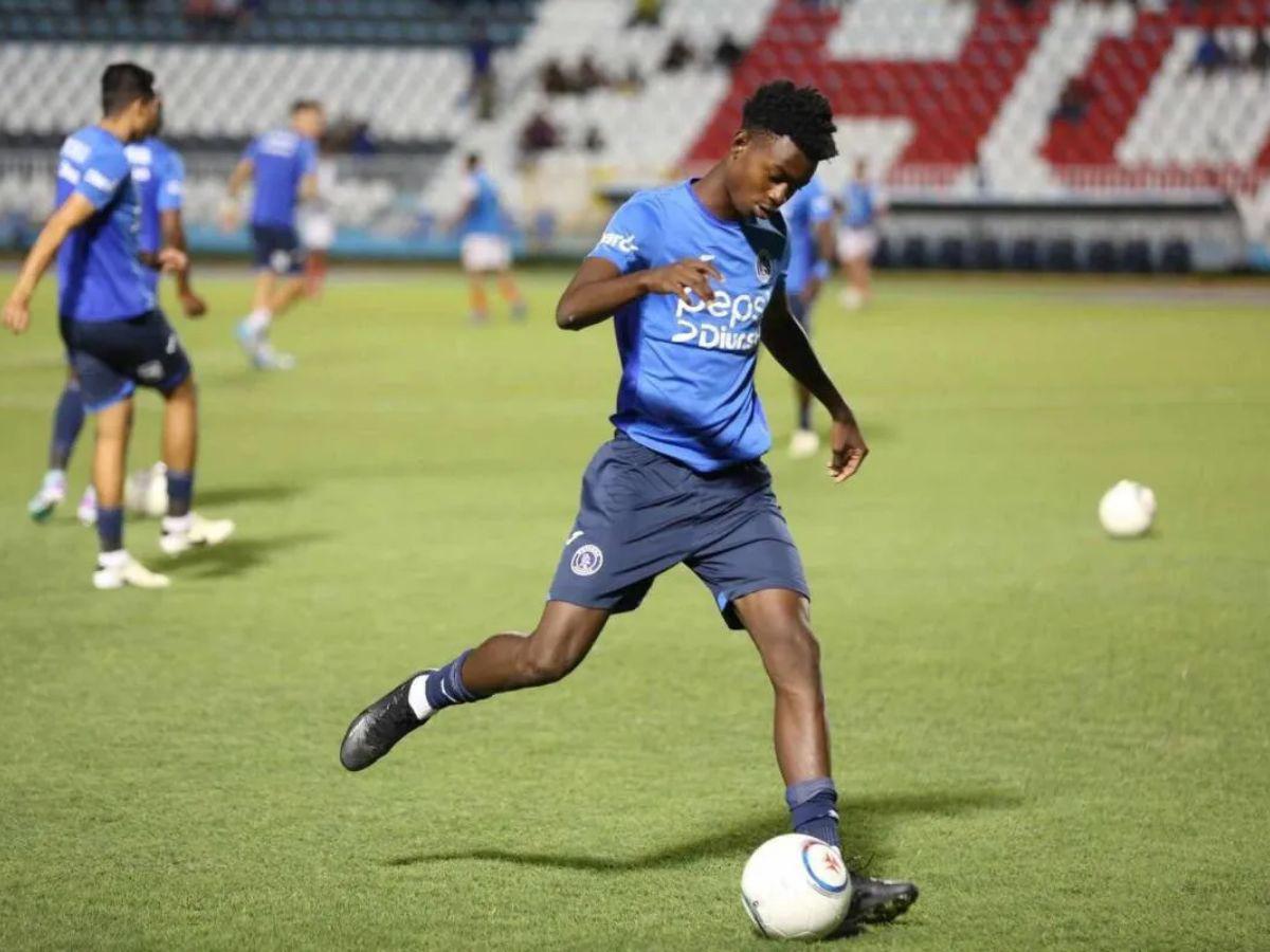 Hijo de Diego Vázquez y hasta un Ronaldo: 20 promesas del fútbol de Honduras que debutaron en el Clausura 2024