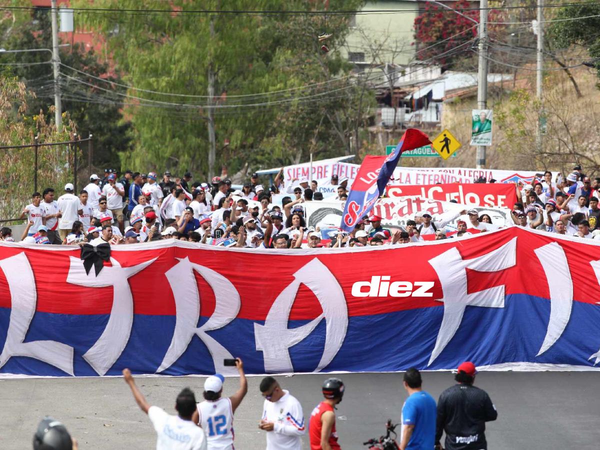 ¡Ambientazo! Ultra Fiel vivió una fiesta en la previa, aficionados de Real España presentes y regresa jugador de Olimpia