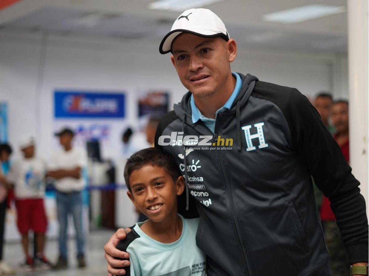 Honduras regresó tras debutar en la Eliminatoria: la sorpresa que recibió el Chelito Martínez y el furor en el Villeda Morales