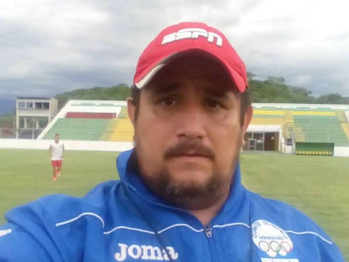 Payasadas: las duras reacciones contra el fichaje de 'La More' al Choloma