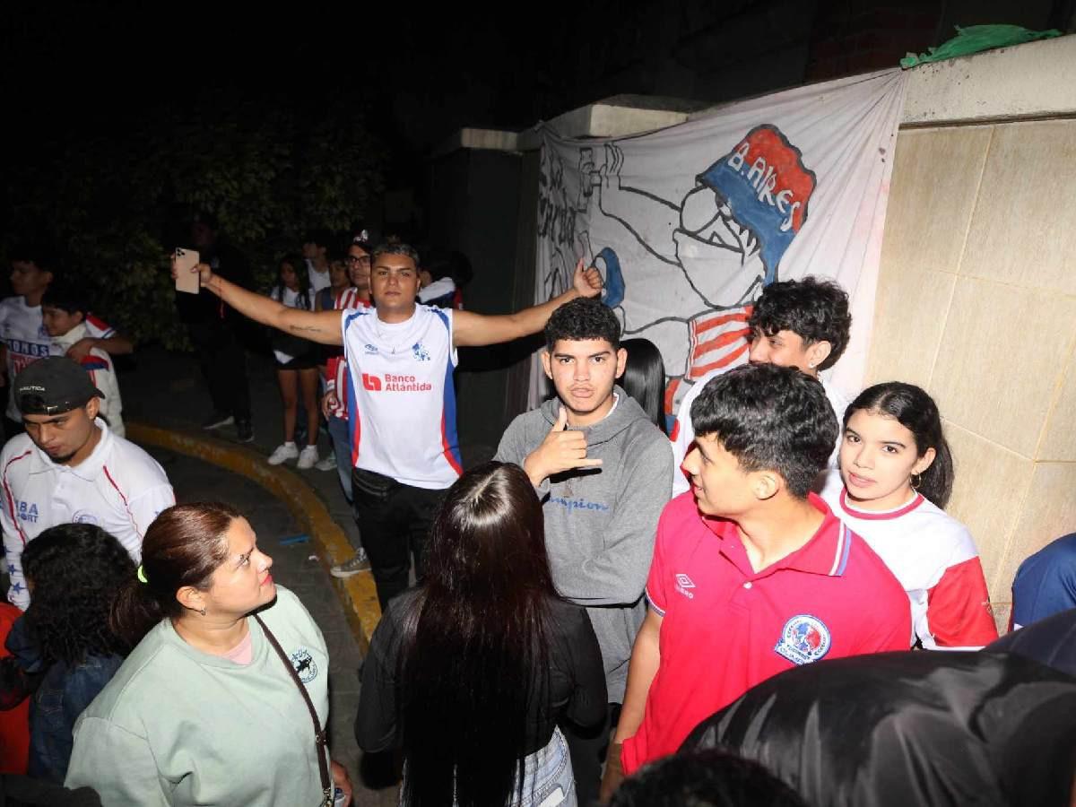 ¡El Penta se acerca! La alegría de Najar y la promesa de Arboleda al Olimpia: así se disfrutó el banderazo de la Ultra Fiel