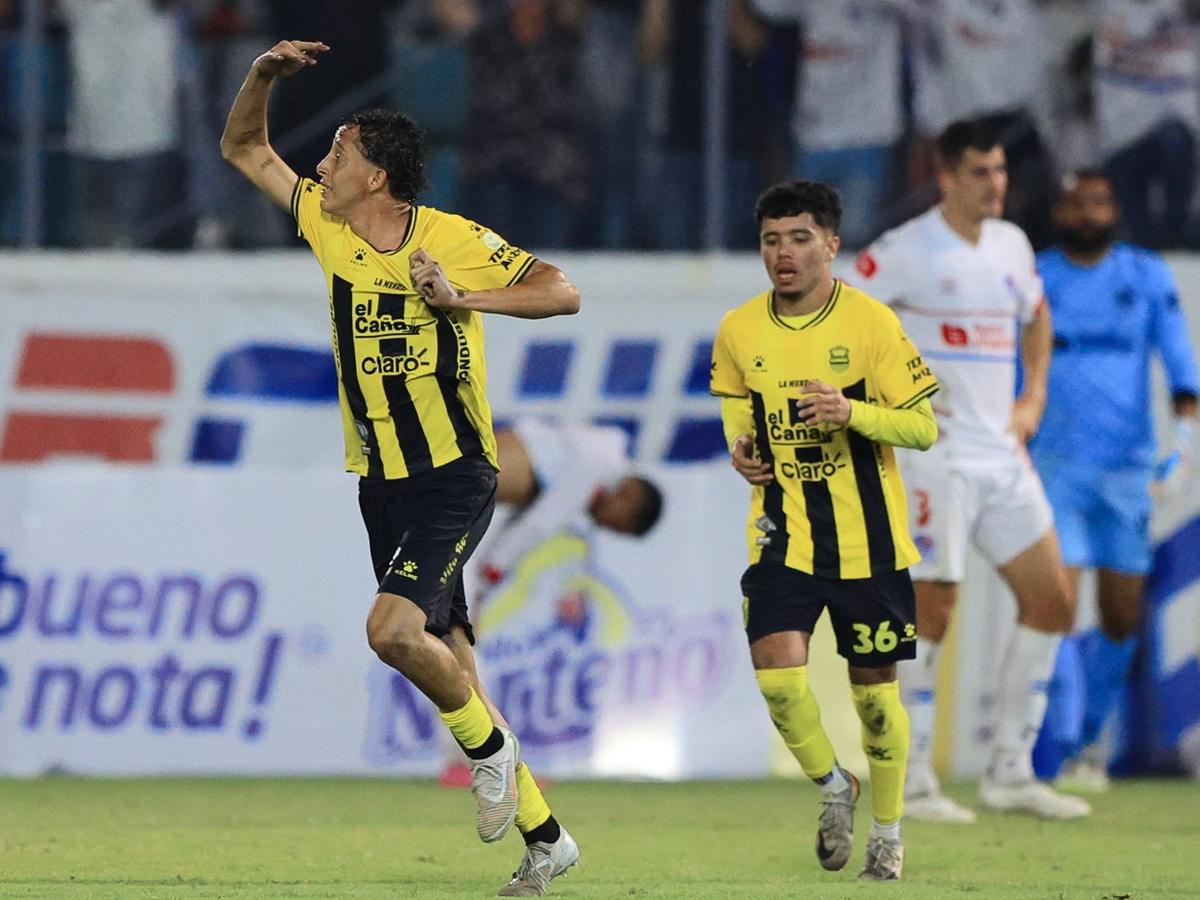 Nixon Cruz fue el alma andante del Real España, aunque al final se fue expulsado.