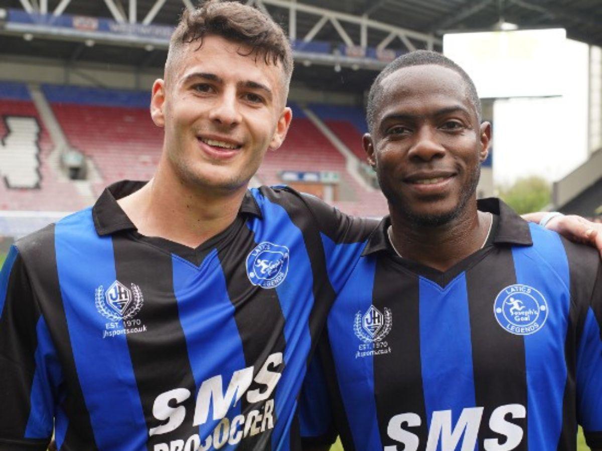 Maynor Figueroa regresó al Wigan de Inglaterra: momentazo con el DT de Cristiano Ronaldo y fan lo sorprendió con álbum