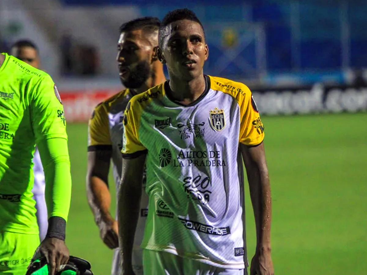 FICHAJES: Barrida en Marathón, Roger Espinoza es noticia, Motagua con nueva alta y Olimpia podría sumar tres más