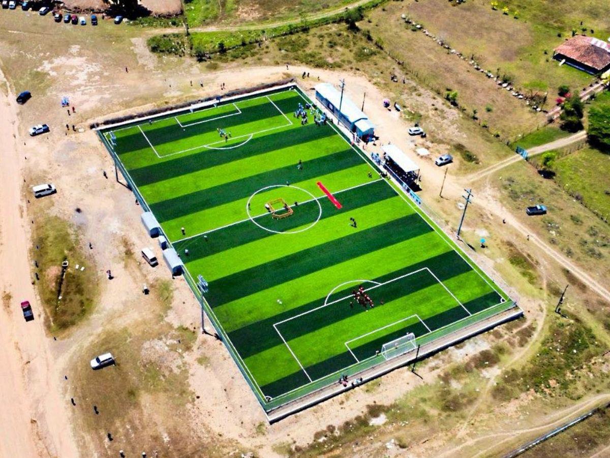 Las imágenes del nuevo mini-estadio en Yoro tras inauguración de CONDEPOR