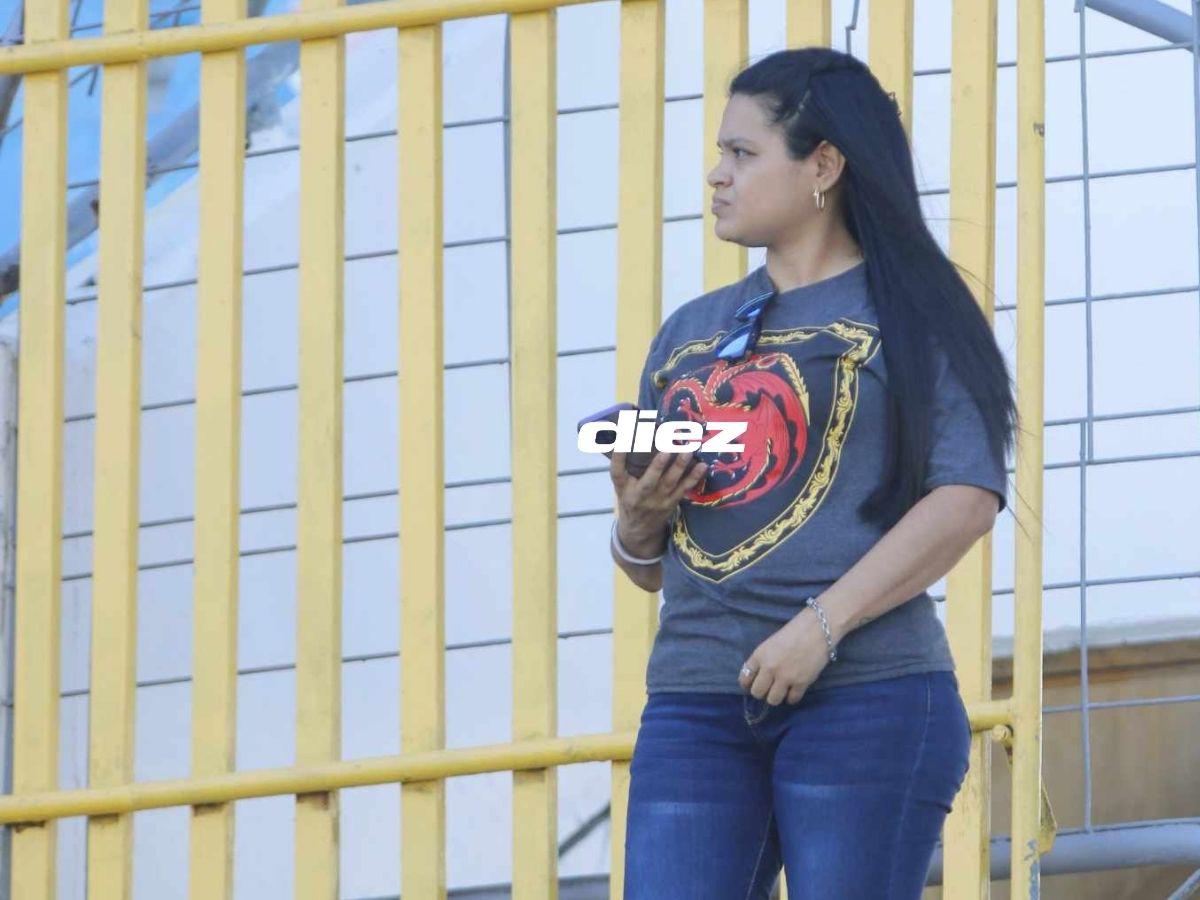 Chicas bellas adornan la previa del clásico Marathón-Real España y la policía blinda el Olímpico