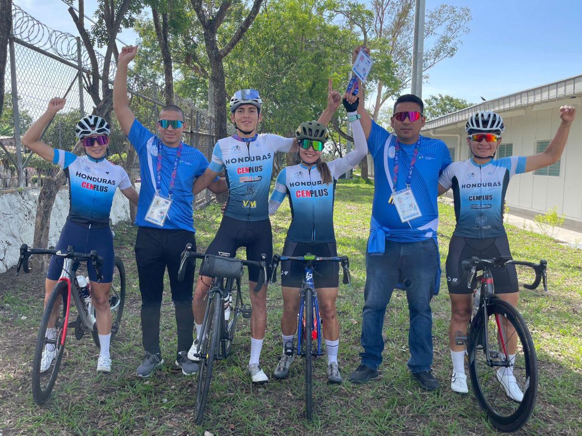 Selección Nacional de Ciclismo ya está en en El Salvador para participar en los Juegos Centroamericanos y del Caribe