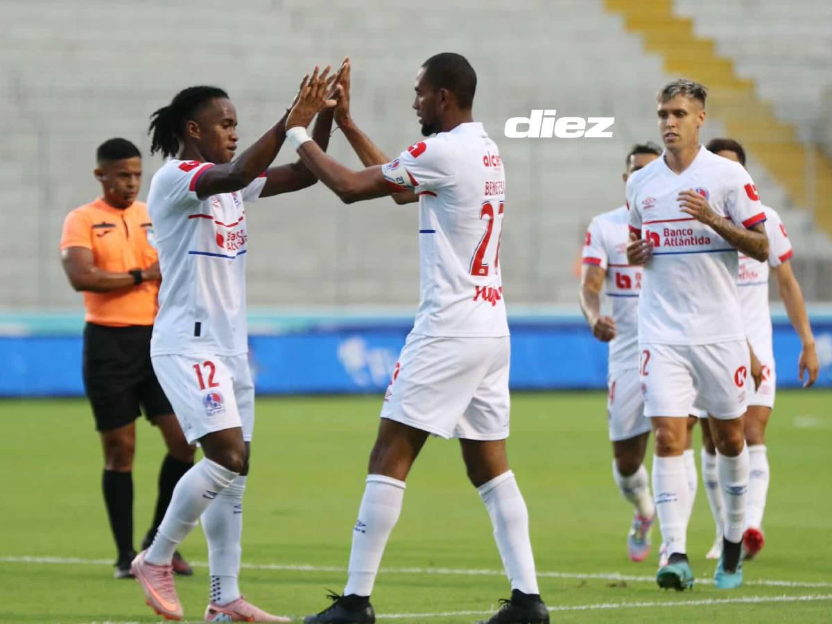 Jerry Bengtson abrió el marcador en el estadio Nacional Chelato Uclés.