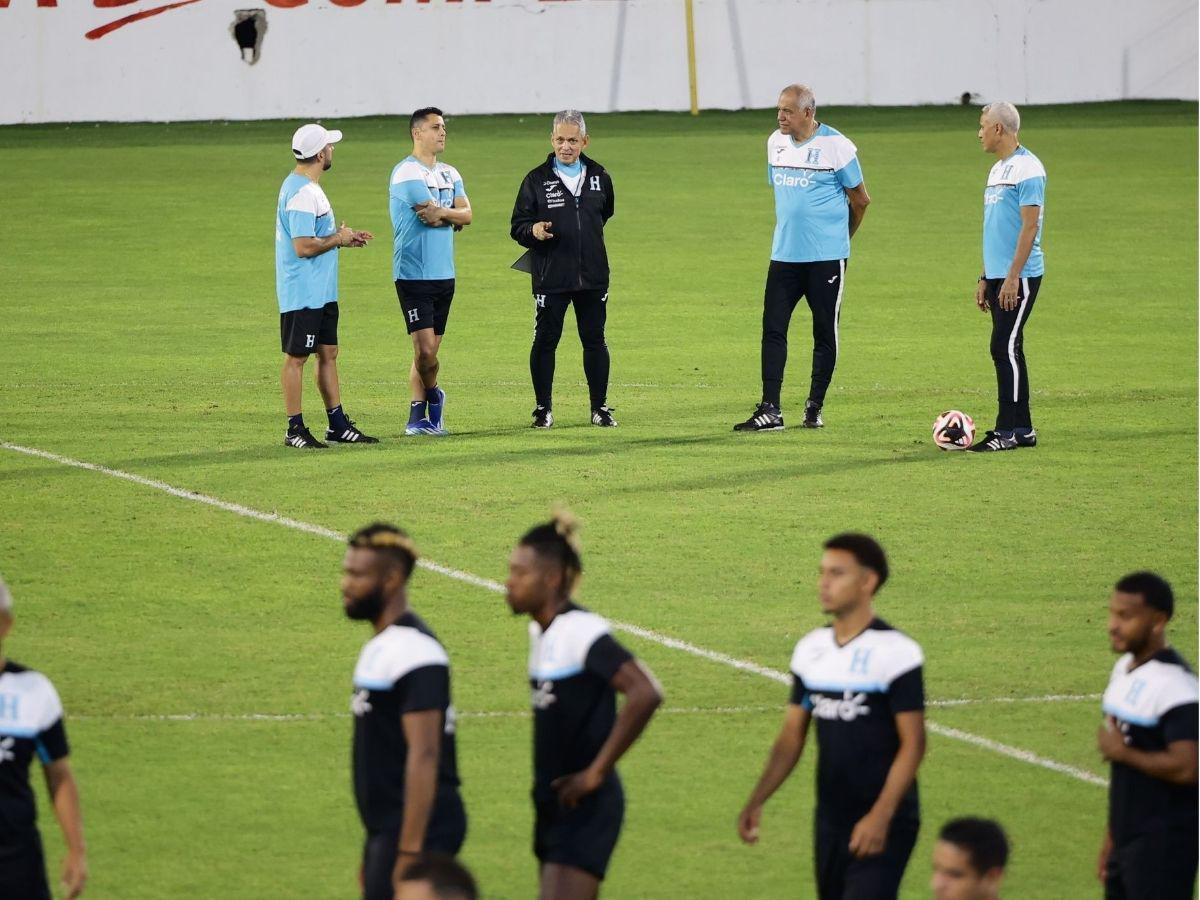 Faitelson dispara contra la Selección de Honduras y prensa de México le responde a Reinaldo Rueda