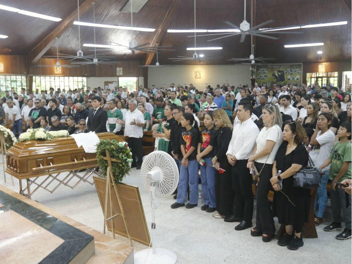 ¡Llanto, dolor y lágrimas! Así fue la triste misa de cuerpo presente de Orinson Amaya, presidente del Marathón