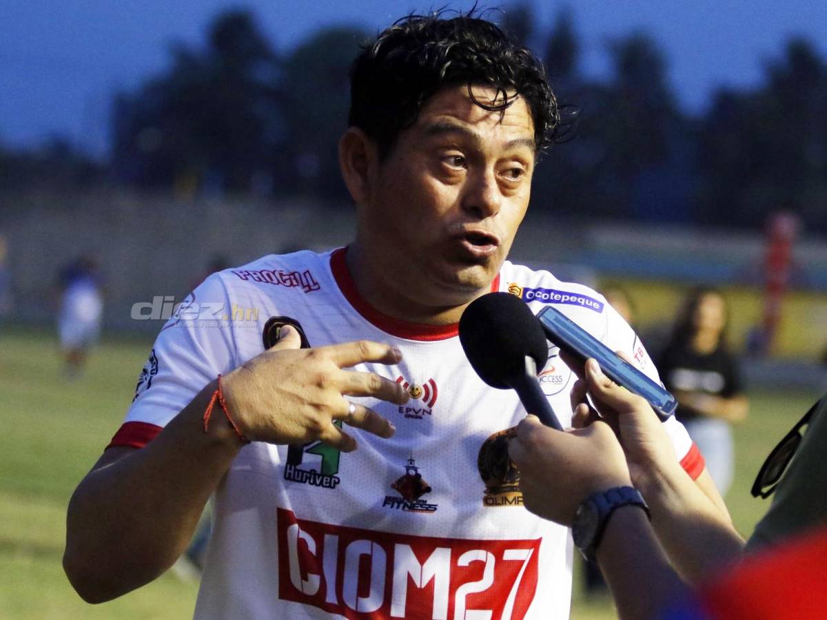 Reynaldo Tilguath explicando por qué dejó de ser el DT de la Sub 20 de Honduras.