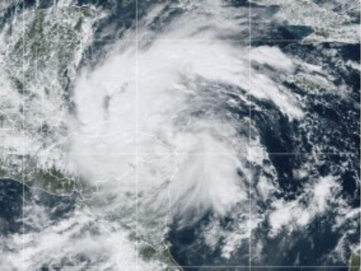 Tormenta Sara azota con fuerza a Honduras: imágenes de los desastres que ha dejado a su paso, ¡hay tres desaparecidos!