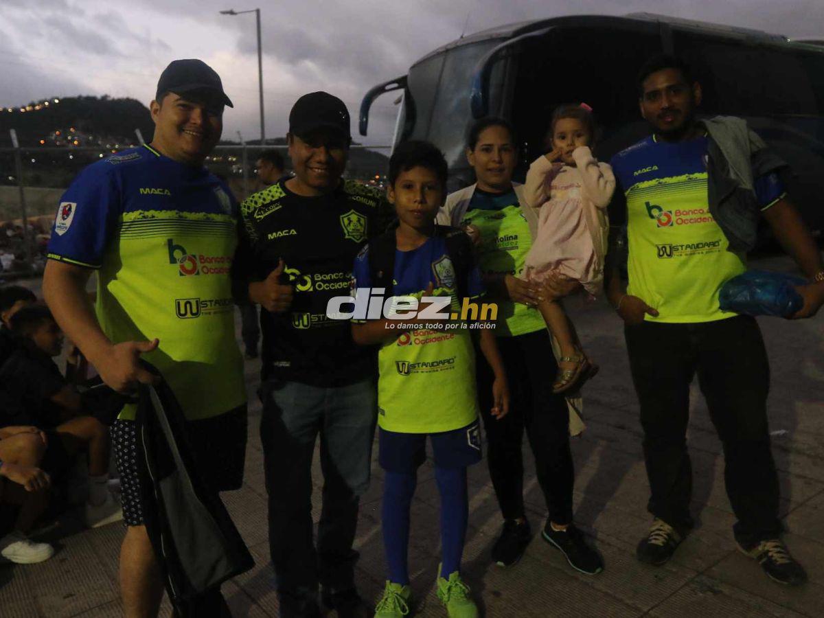 Explosión con Diego Vázquez, las guapísimas hinchas del Motagua y, ¿qué pasó con la mascota del “Ciclón”?
