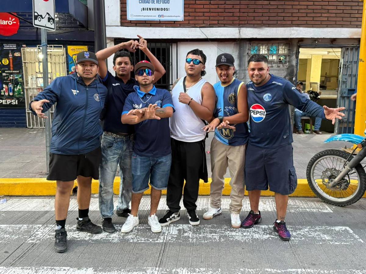 Ambientazo para el Motagua-Alajuelense y las muñecotas en el Estadio Nacional