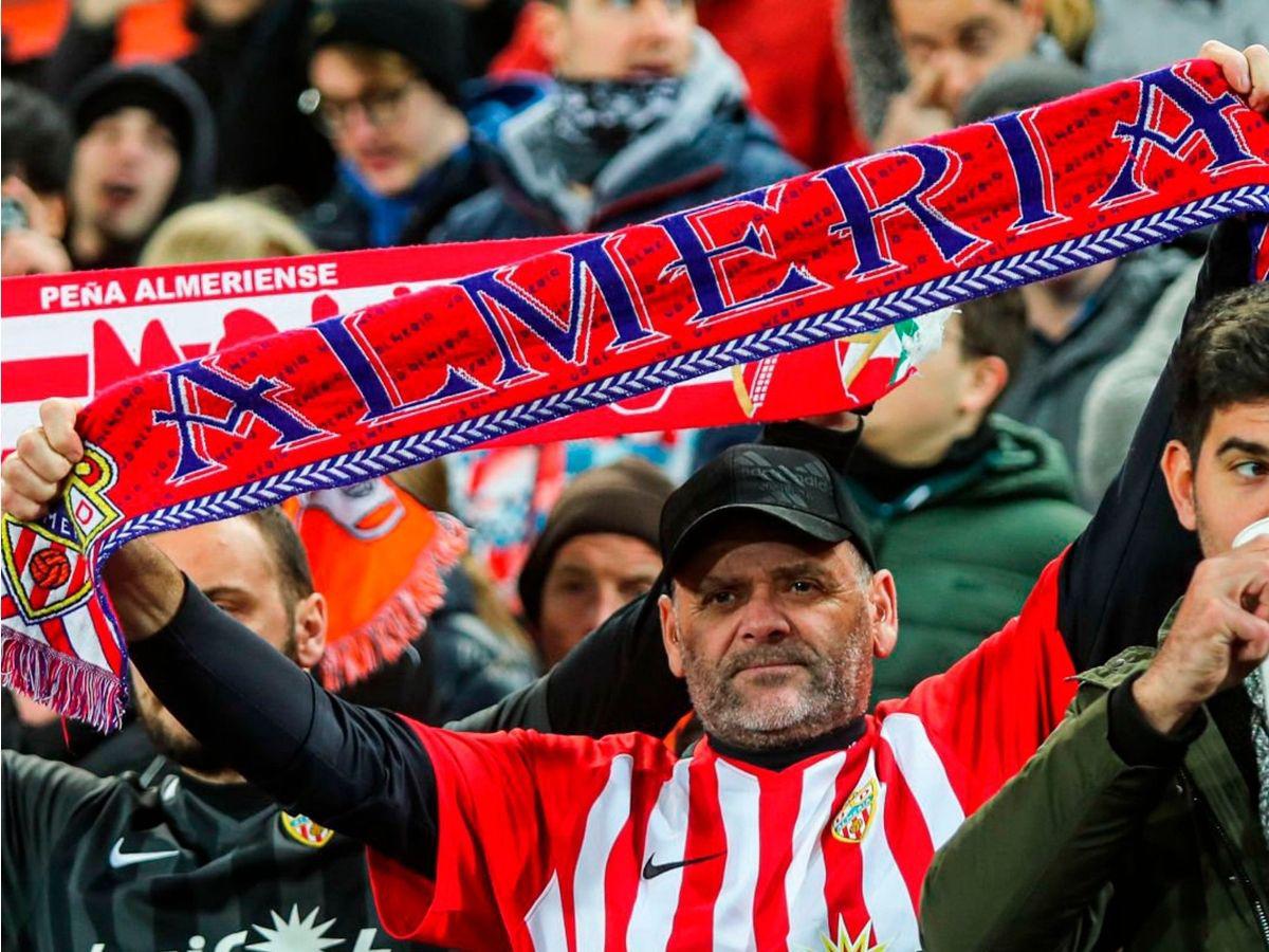 Un infierno descomunal: Así es la hermosa casa del Almería de España, el virtual nuevo equipo del Choco Lozano