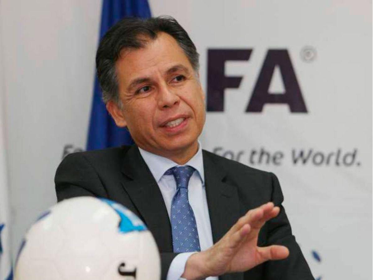 Fichajes: Auzmendi define su futuro, virtual baja en Olimpia, Palma con oferta en Europa y Troglio en órbita del fútbol hondureño