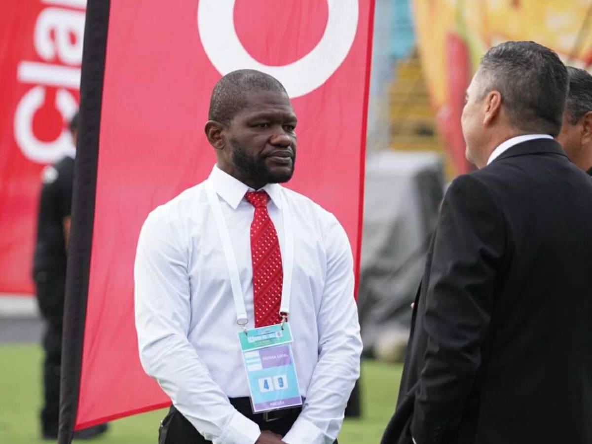 Dos esposas de futbolistas sorprenden, las bellas chicas que adornan el Chelato Uclés y el descartado por Rueda que llegó