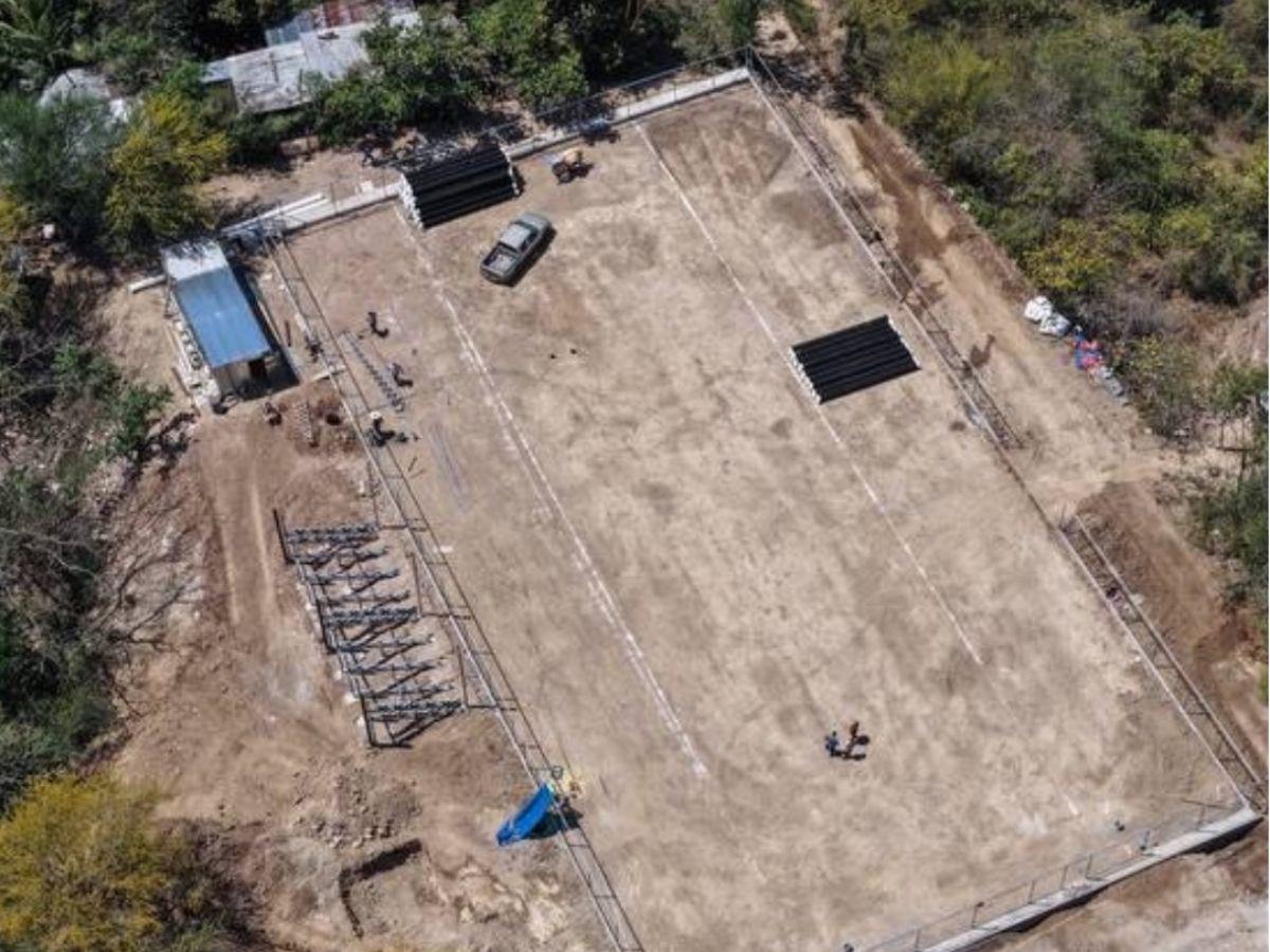 ¡50% avanzado! Condepor inspecciona construcción de la cancha de Gualala, Santa Bárbara