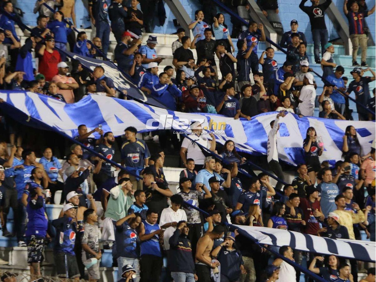 No se vio en TV: aficionadas del Motagua roban suspiros, gestazo de Auzmendi con su novia y fiesta azul en el Nacional