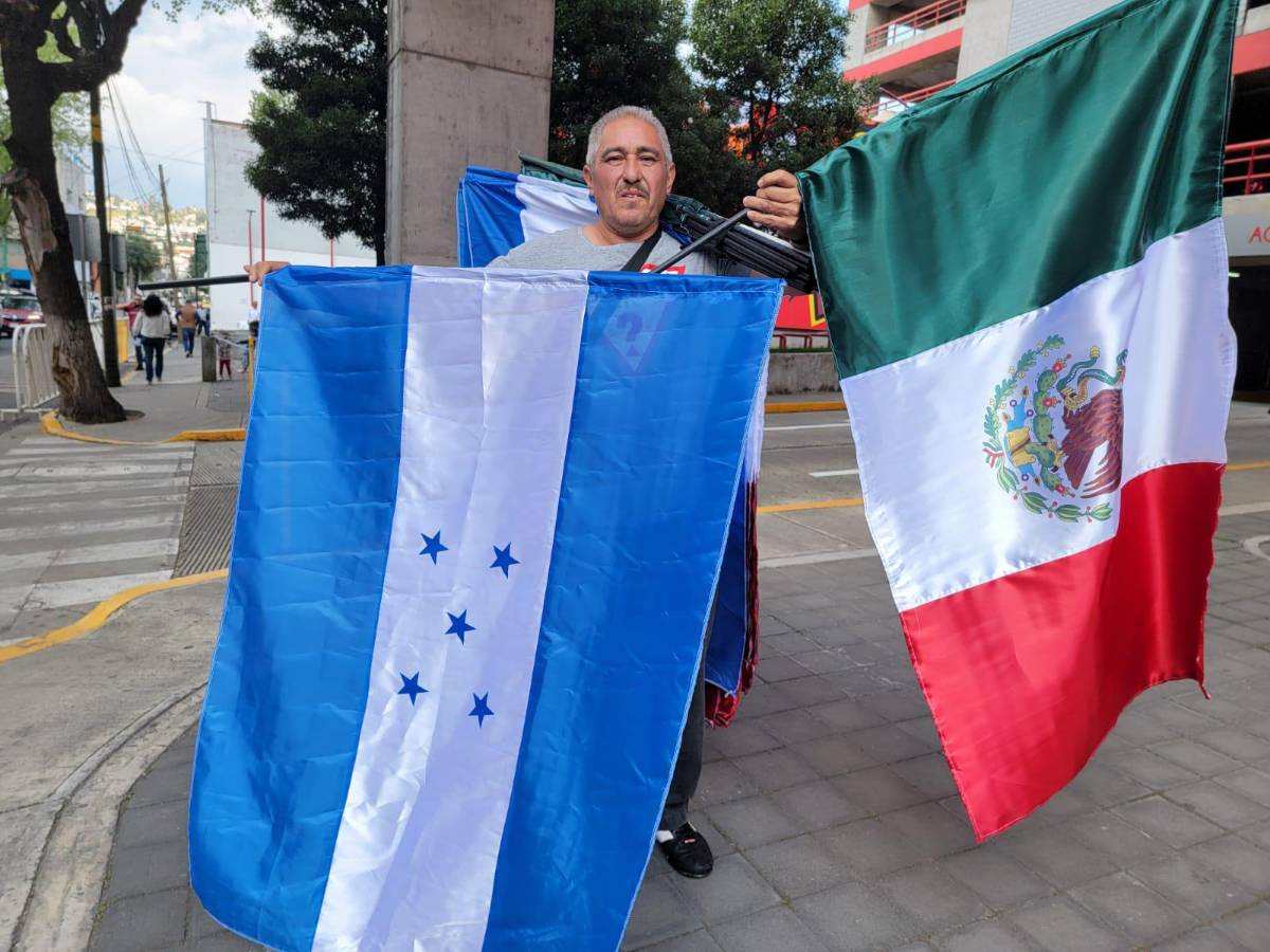 Belleza hondureña en Toluca y las banderas cinco estrellas inundan las calles en el México vs Honduras