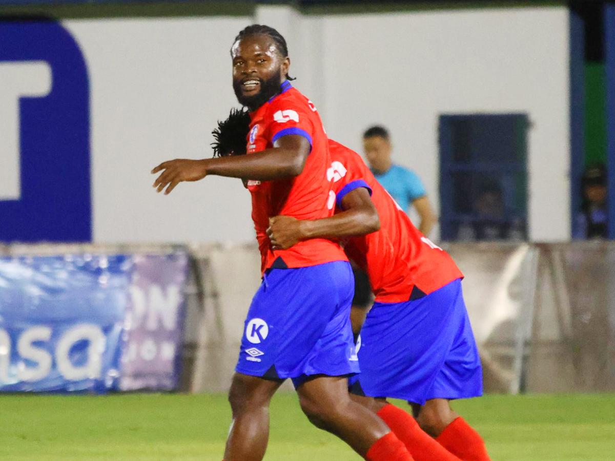 Elison Rivas anotaba el segundo gol del Olimpia en el compromiso.