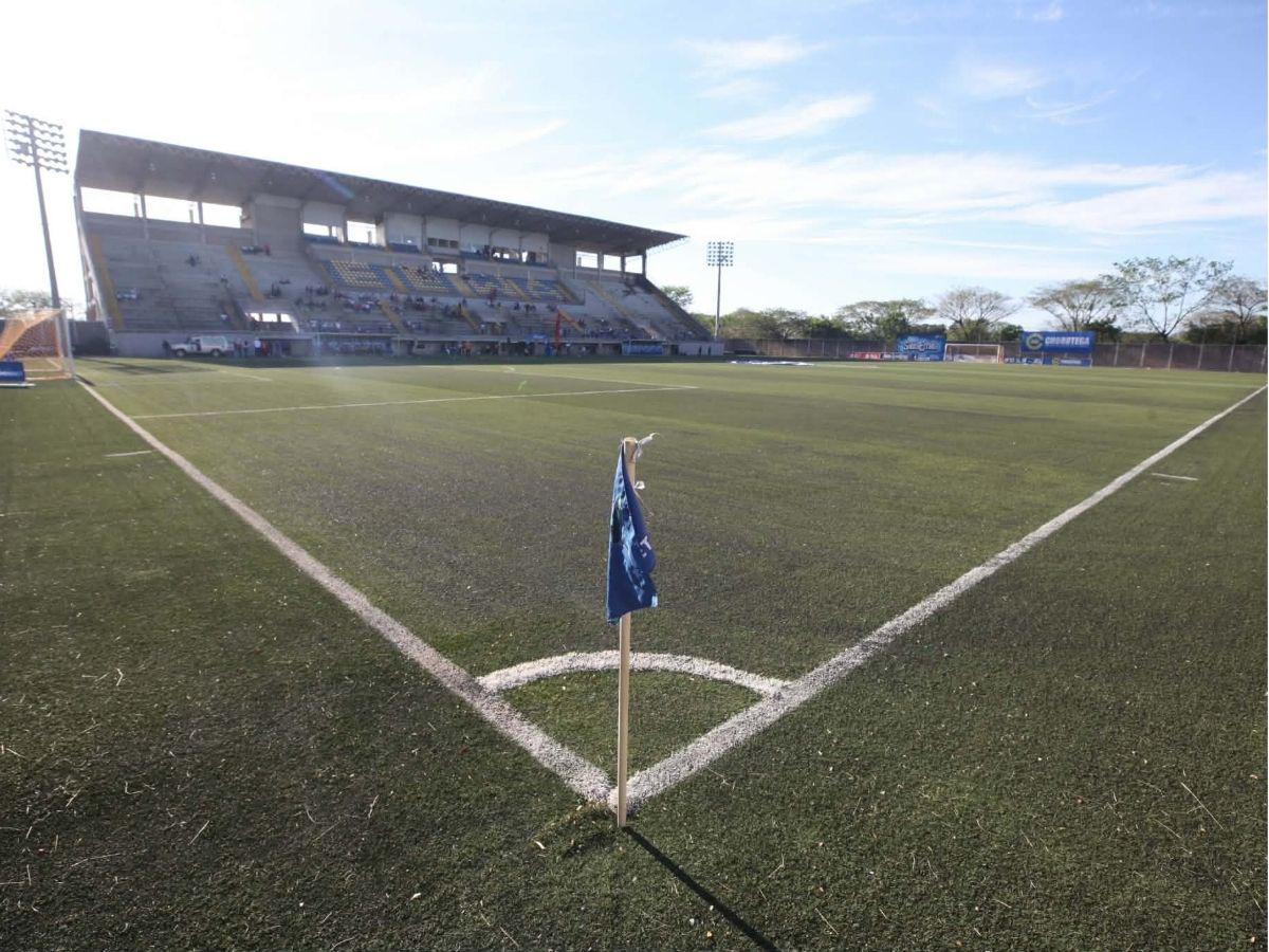 ¿Quién es el chele que debutó con Olimpia? Notición en el león antes de visitar al América y las dos nenas de azul que enamoraron