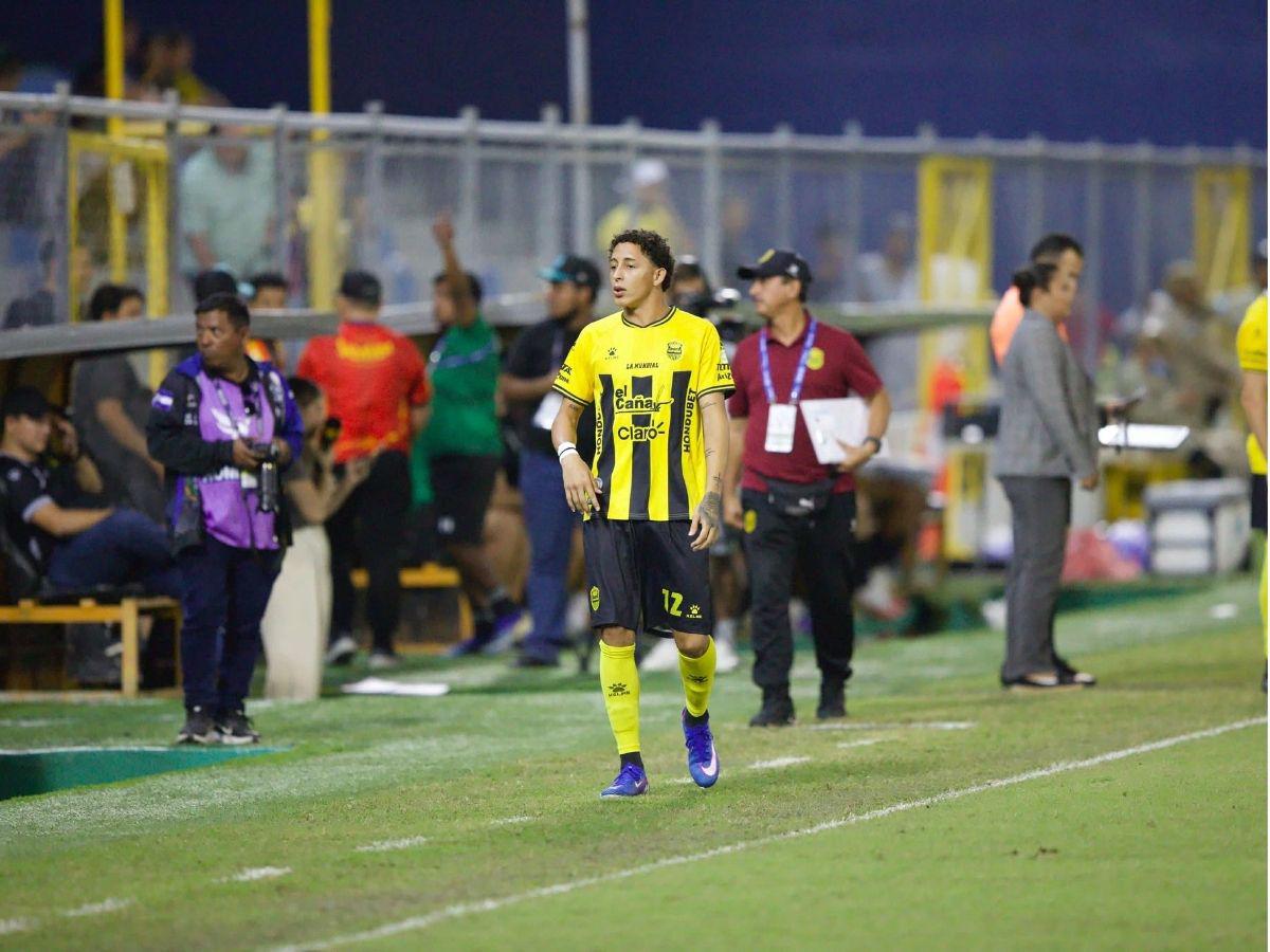 El hincha que casi provoca una tragedia, pancarta pidiendo perdón, preciosa de palco y el karaoke antes de recibir a LAFC