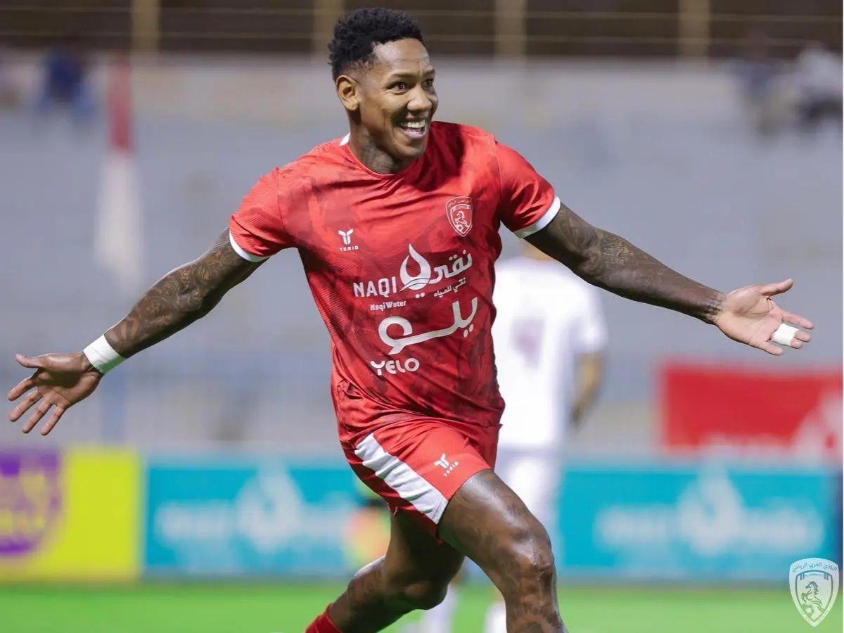 Fichajes: bajas en Marathón y Olimpia, Bengtson define futuro y Lobos con dos bombas