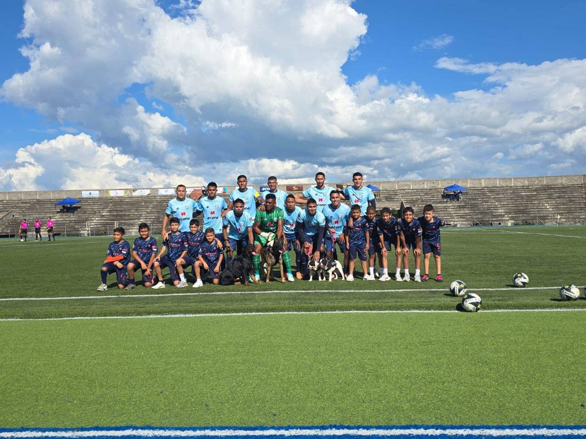 Fue un auténtico potrero, es el tercer estadio con mayor capacidad en Honduras y tendrá su anhelado debut en la primera división