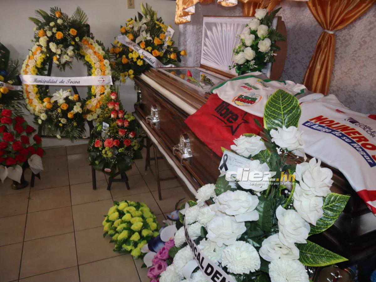 Exjugador derramó lágrimas: Futbolistas y directivos lloran el adiós en velatorio de Hermelindo Cantarero