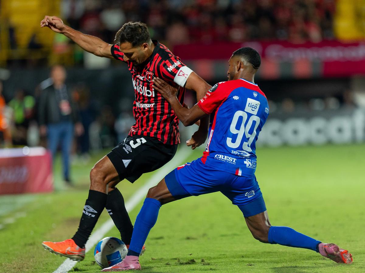 ¡Nunca antes visto! Concacaf exige a equipo devolver un premio que le otorgó en la final de Copa Centroamericana