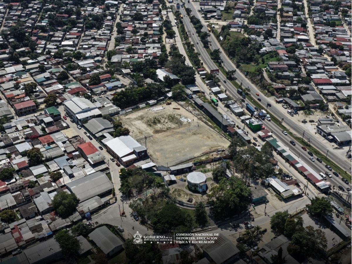 La López Arellano se frota la manos: Condepor revela imágenes de la remodelación de la cancha de fútbol