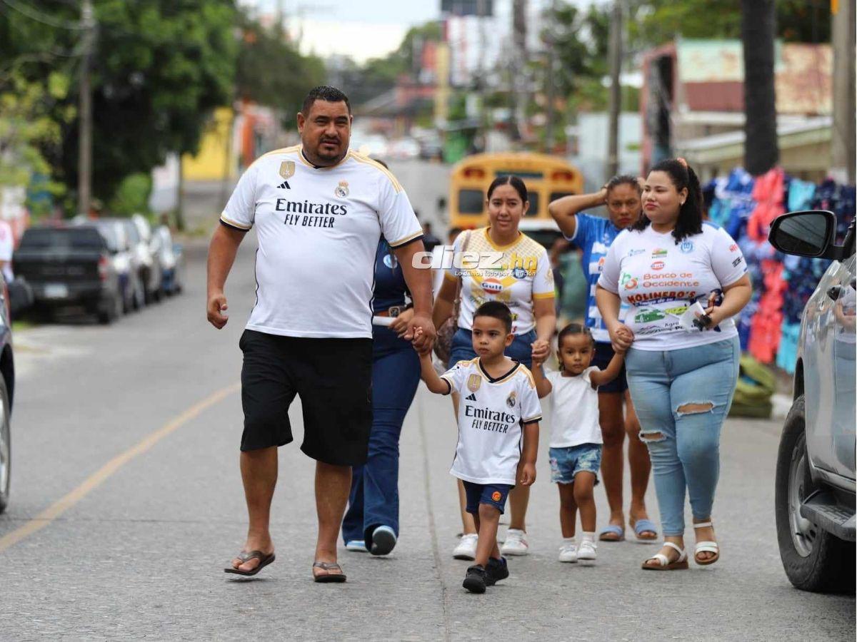 No se vio en TV: Motagua estrenó piel, barra del ciclón desató infierno azul, bronca del Victoria y el gesto Serrano