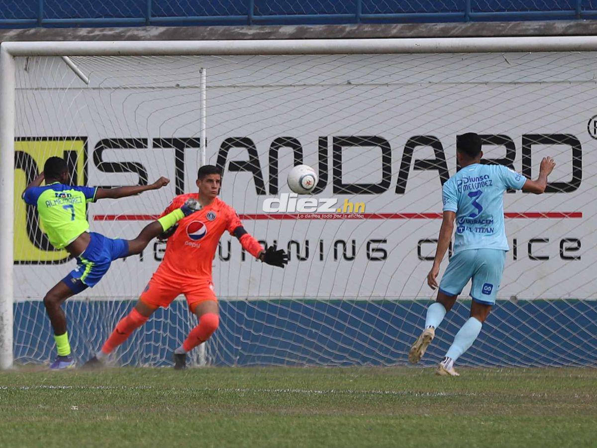 Olancho ha acariciado el gol en Juticalpa, pero Rougier es la figura del juego. FOTO: Emilio Flores.