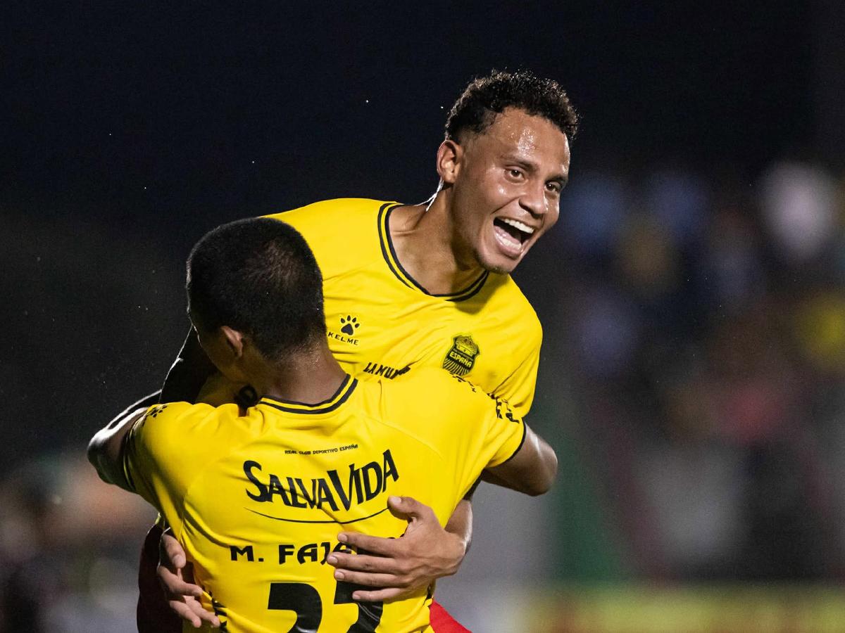 Real España, de idilio con los triunfos: Golearon a domicilio al CD Choloma y pelea el liderato del Apertura 2025