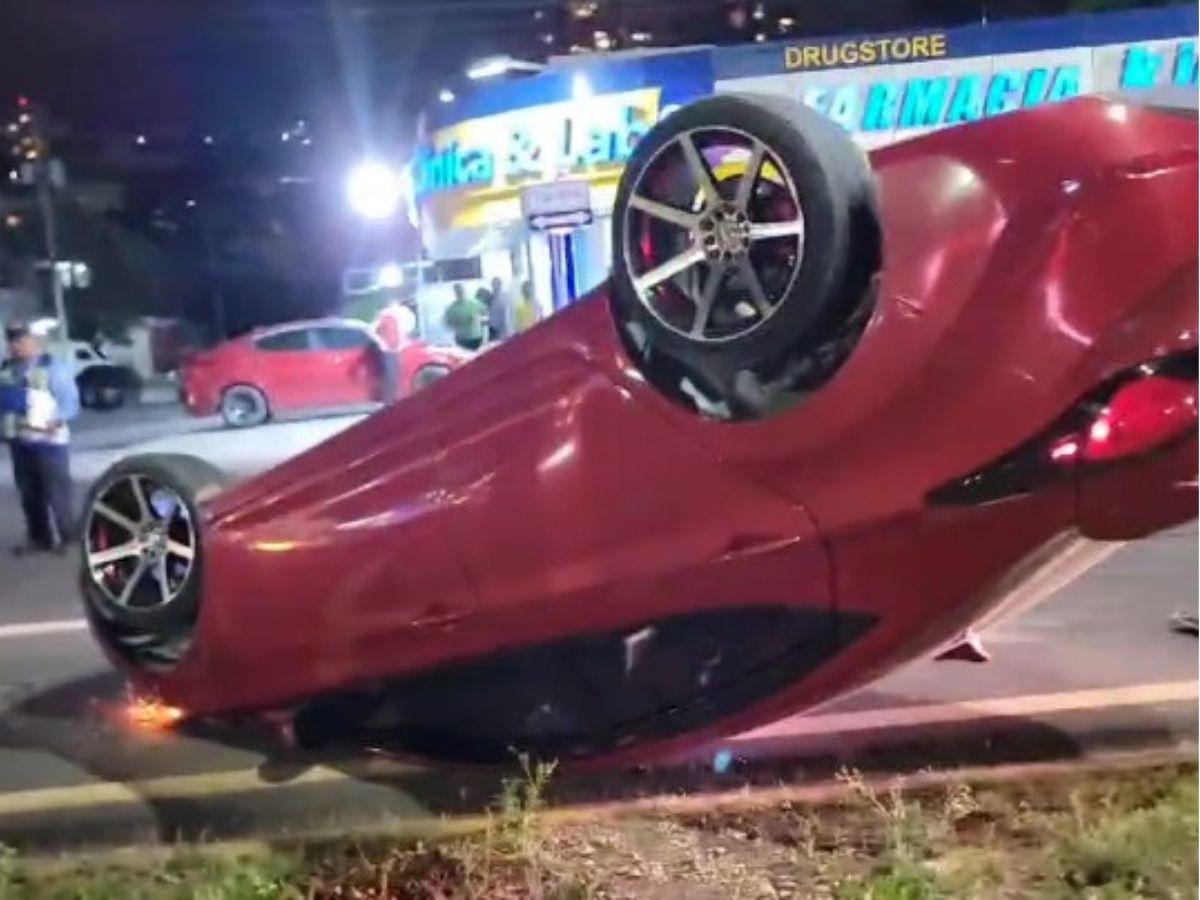 ¡El carro de Clever Portillo quedó destruido! Las fotos que dejó el terrible accidente de tránsito del jugador del Motagua