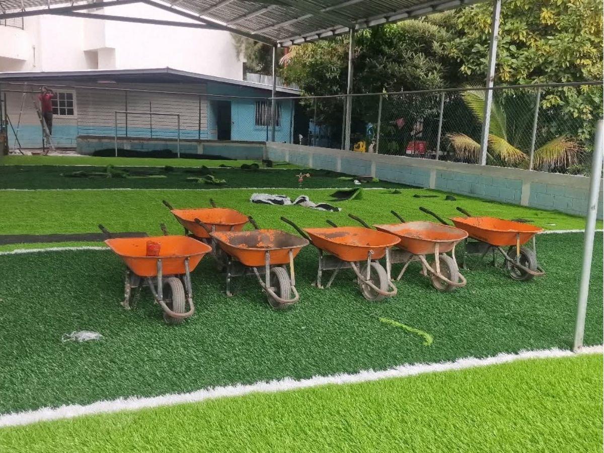 Condepor arranca con la instalación de la grama sintética en la cancha Dientes de Leche