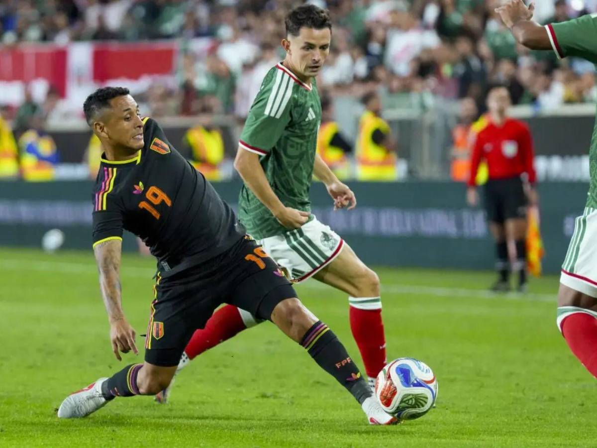 Faitelson y prensa no perdonan a Rafa tras tropiezo de México: No tiene dos selecciones