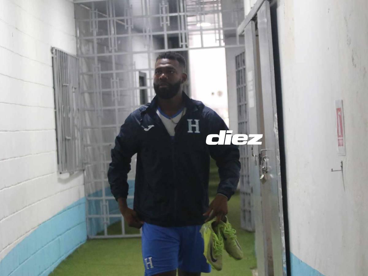 ¡Visitas sorpresa! Legionario se bajó del avión directo al entreno de la Selección de Honduras y un lesionado dijo adiós a la concentración