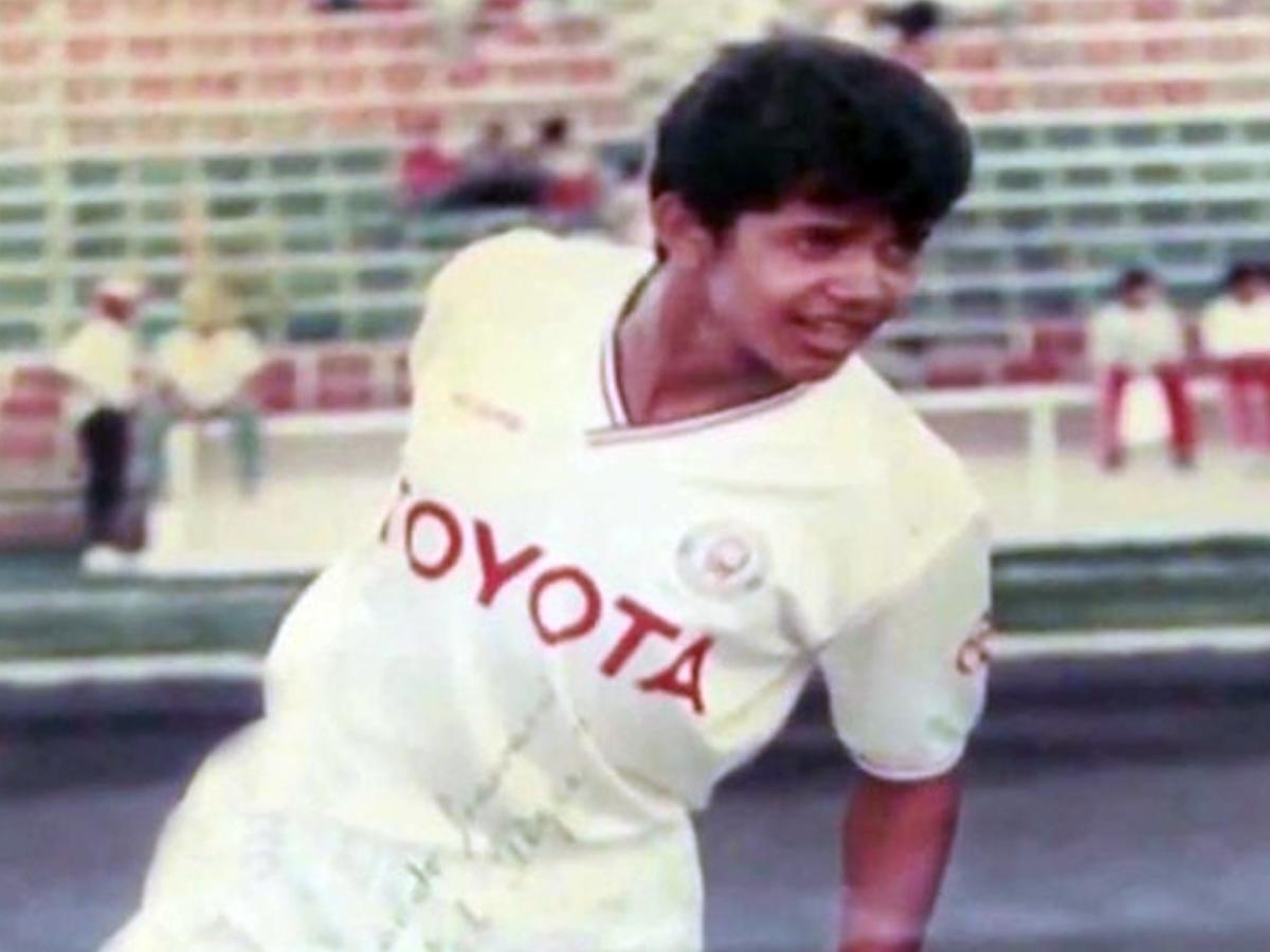 Se cumplen 26 años del día que Amado Guevara jugó con la camiseta del Olimpia: ¿Cómo es la historia real?