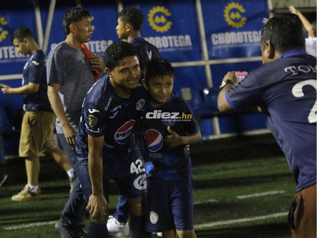 No se vio en TV: Diluvio en Choluteca, jugador de Motagua se robó el show y chicas robaron suspiros en el Emilio Williams