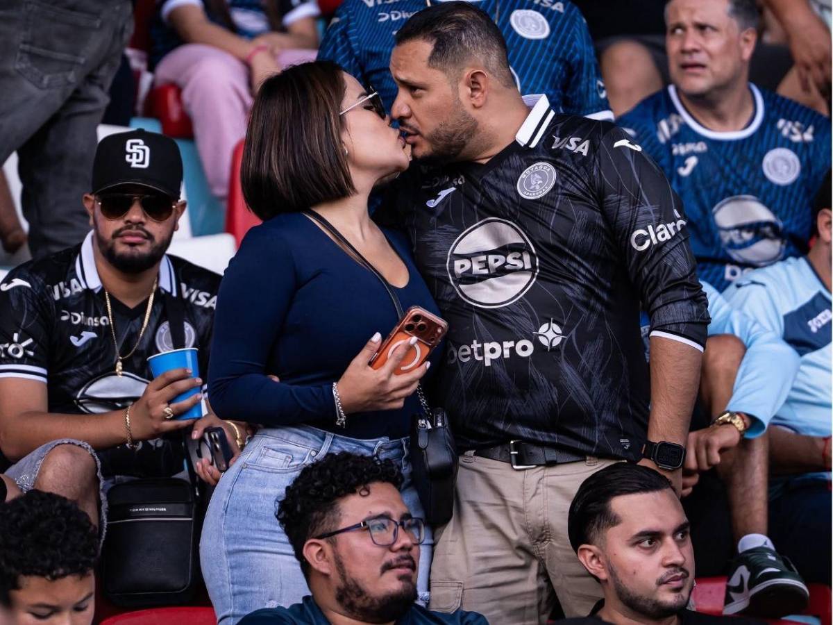 Infierno azul en el Nacional, famosos captados y la fiesta del Motagua en la final