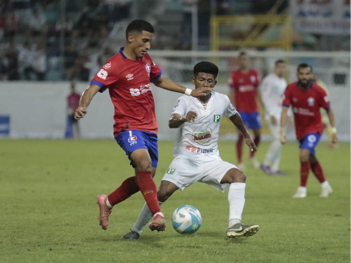 Inmenso trapo sorprendió en el Morazán, alarma en Olimpia, chicas del Platense enamoraron y el inesperado MVP del león
