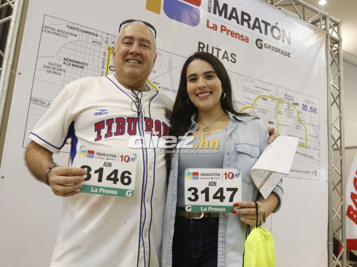 Furor por los kits de la Maratón La Prensa en último día de entrega en Expocentro, ¡llegaron los campeones y bellezas!