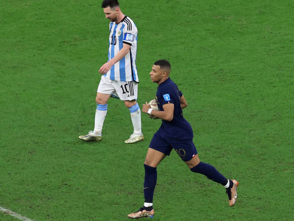 Kylian Mbappé y Lionel Messi, ambos jugadores del PSG, disputaron la gran final de la Copa del Mundo de Qatar 2022.