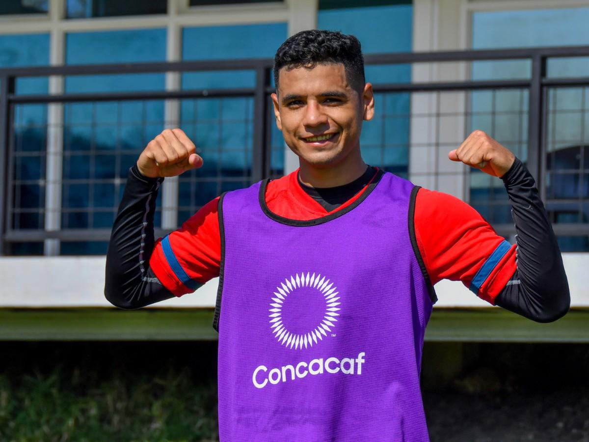 Carlos Pineda sigue sin renovar con Olimpia y podria salir al fútbol de Costa Rica.