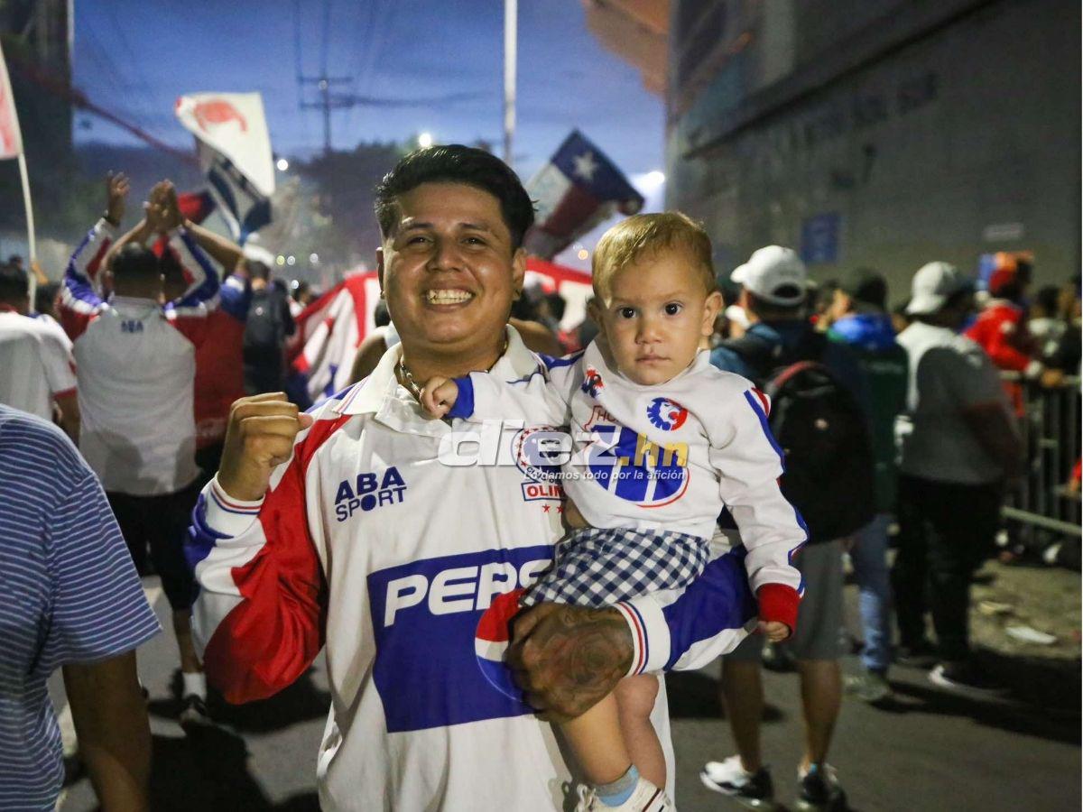 Descomunal show de la Ultra Fiel: así es el infierno que le preparó la afición de Olimpia al Antigua por Copa Centroamericana