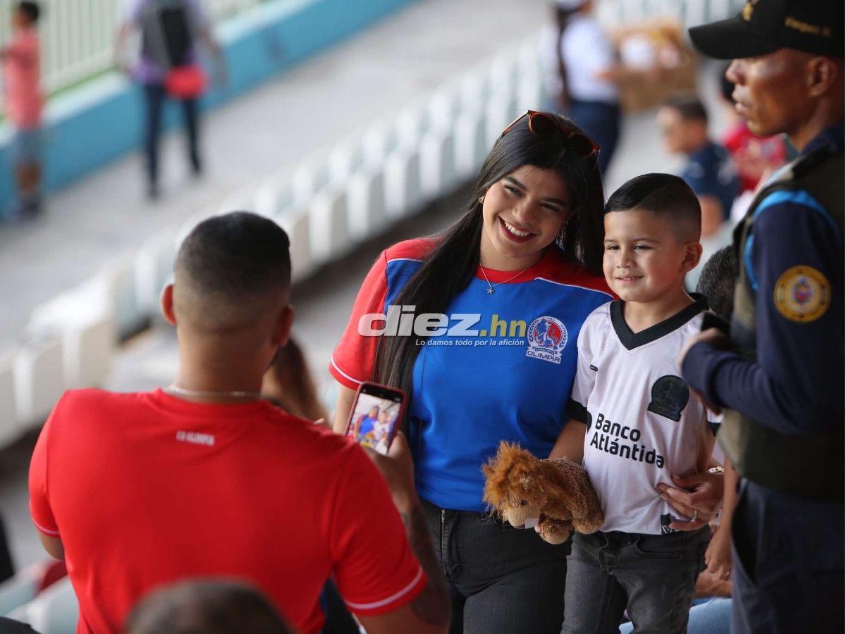¿Quién era la chica del Iphone? Las hermosas damas que causaron furor en la previa del derbi Olimpia vs Motagua