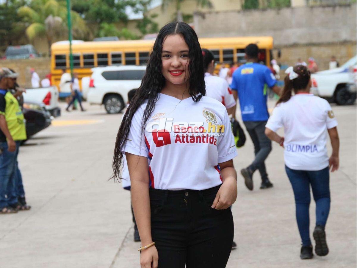Jugador de Olimpia cautiva con nuevo look, apagón en Juticalpa, bronca de Menjívar con Said y las chicas que enamoraron