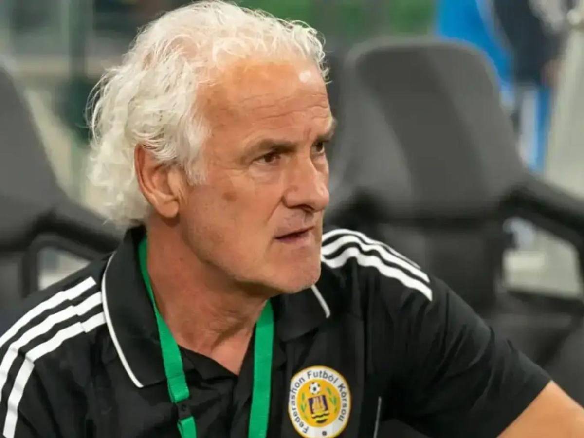 Selección de Concacaf cambia de DT a un mes del Mundial tras presión de jugadores